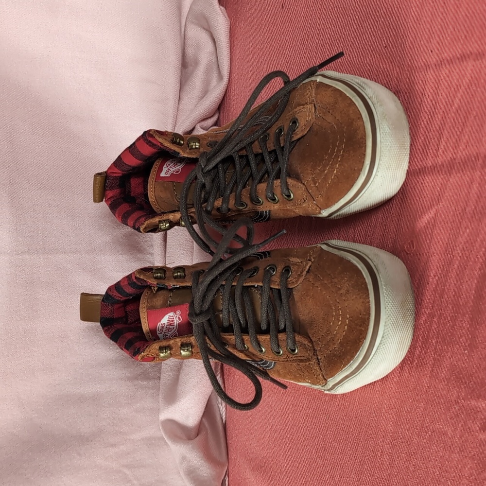 Vans lace up lumberjack style boot
